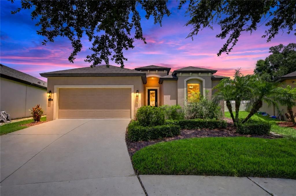 For Sale: $475,000 (4 beds, 2 baths, 1913 Square Feet)