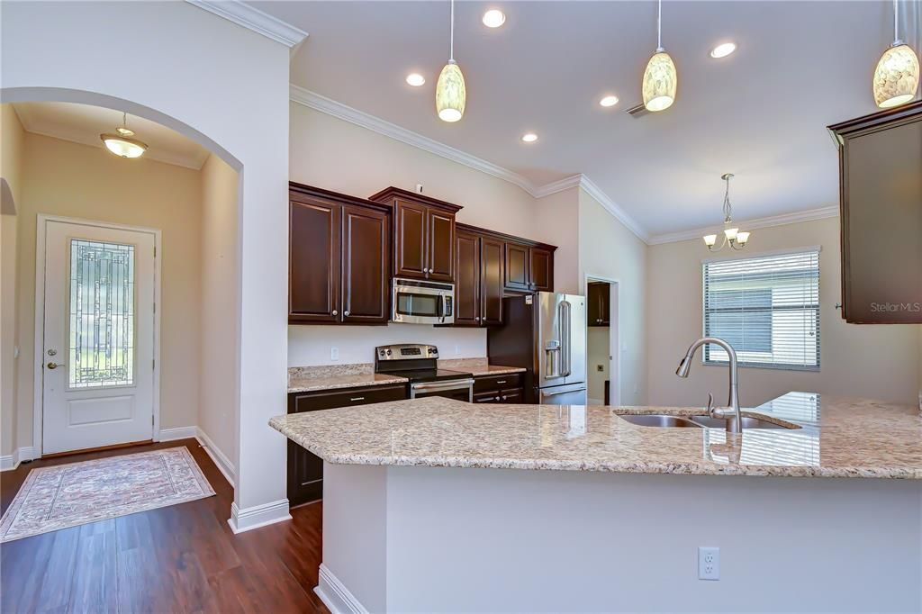 For Sale: $475,000 (4 beds, 2 baths, 1913 Square Feet)