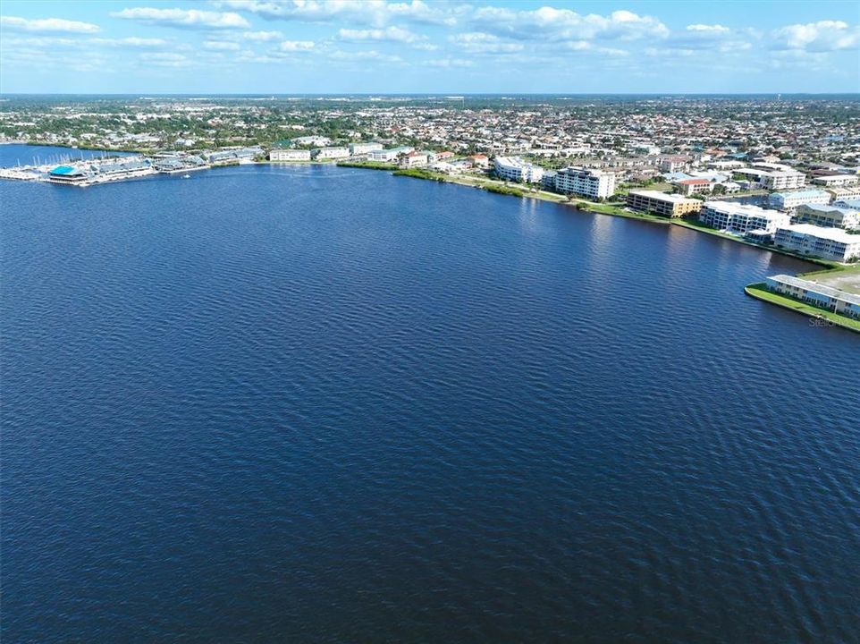 En Venta: $589,000 (2 camas, 2 baños, 2146 Pies cuadrados)