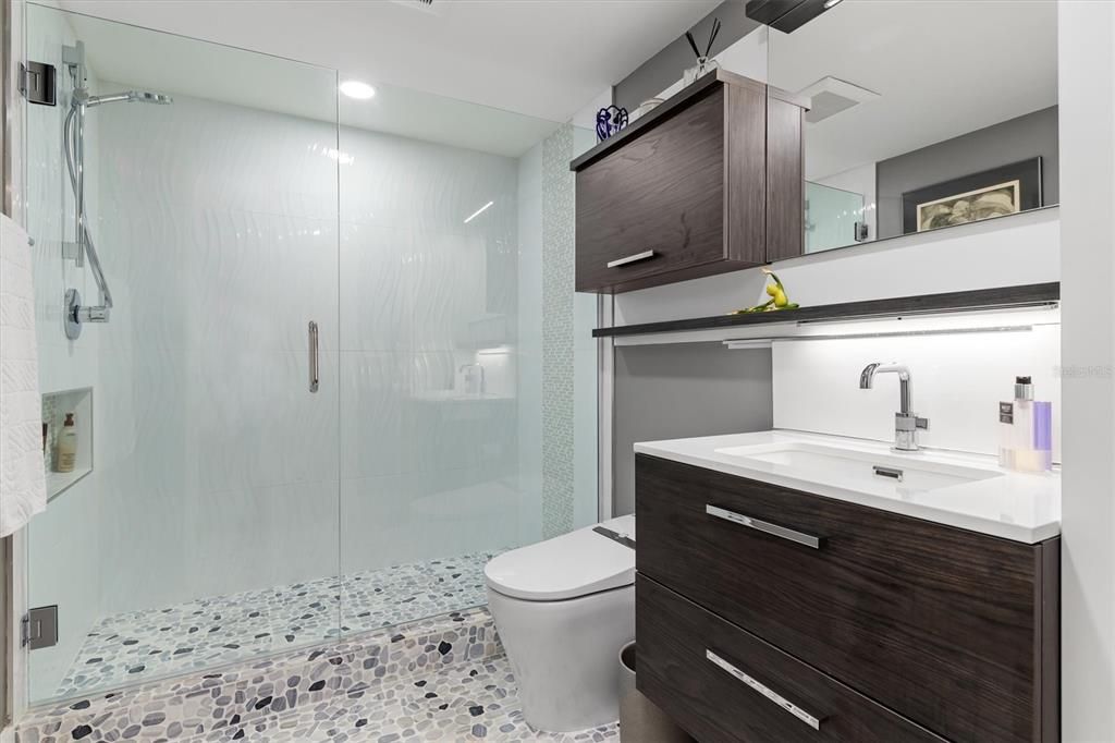 En Venta: $589,000 (2 camas, 2 baños, 2146 Pies cuadrados)