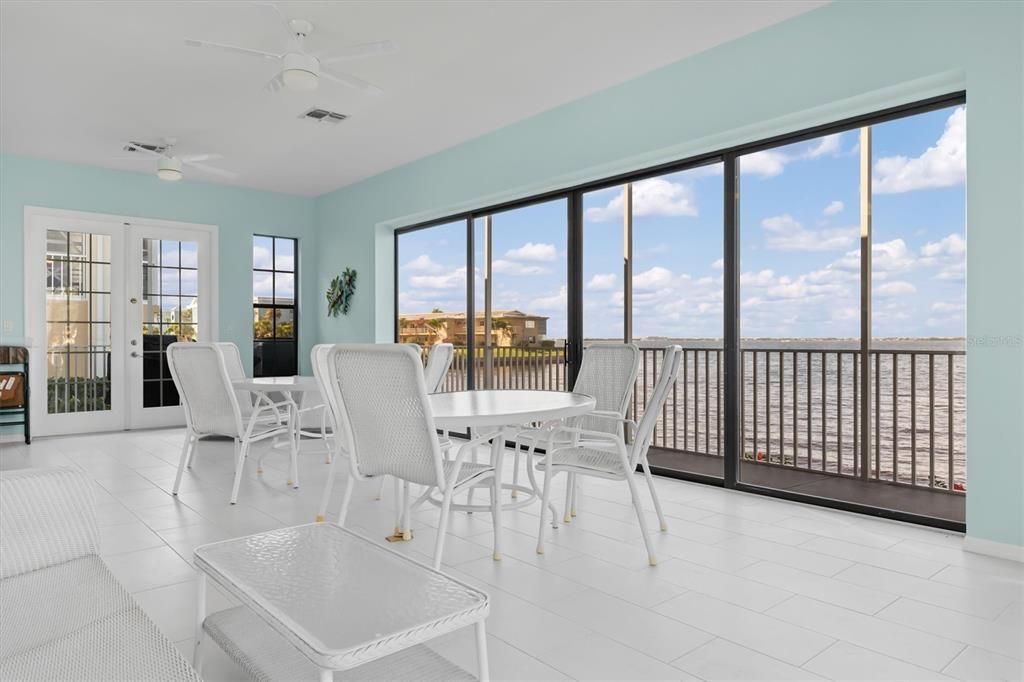 En Venta: $589,000 (2 camas, 2 baños, 2146 Pies cuadrados)