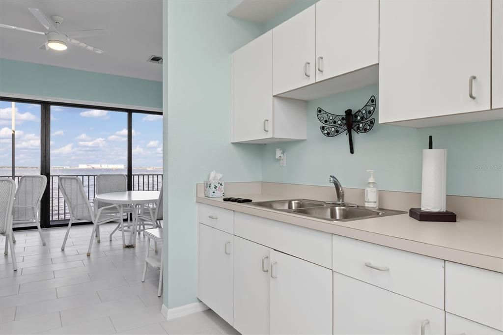 En Venta: $589,000 (2 camas, 2 baños, 2146 Pies cuadrados)