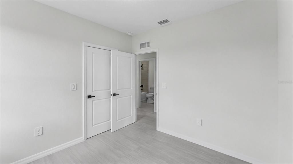 For Sale: $249,999 (3 beds, 2 baths, 1200 Square Feet)