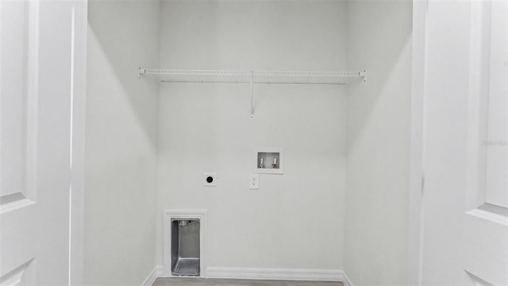 For Sale: $249,999 (3 beds, 2 baths, 1200 Square Feet)