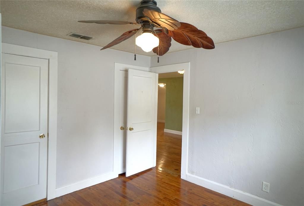 For Rent: $2,100 (3 beds, 2 baths, 1248 Square Feet)