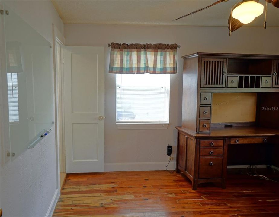 For Rent: $2,100 (3 beds, 2 baths, 1248 Square Feet)