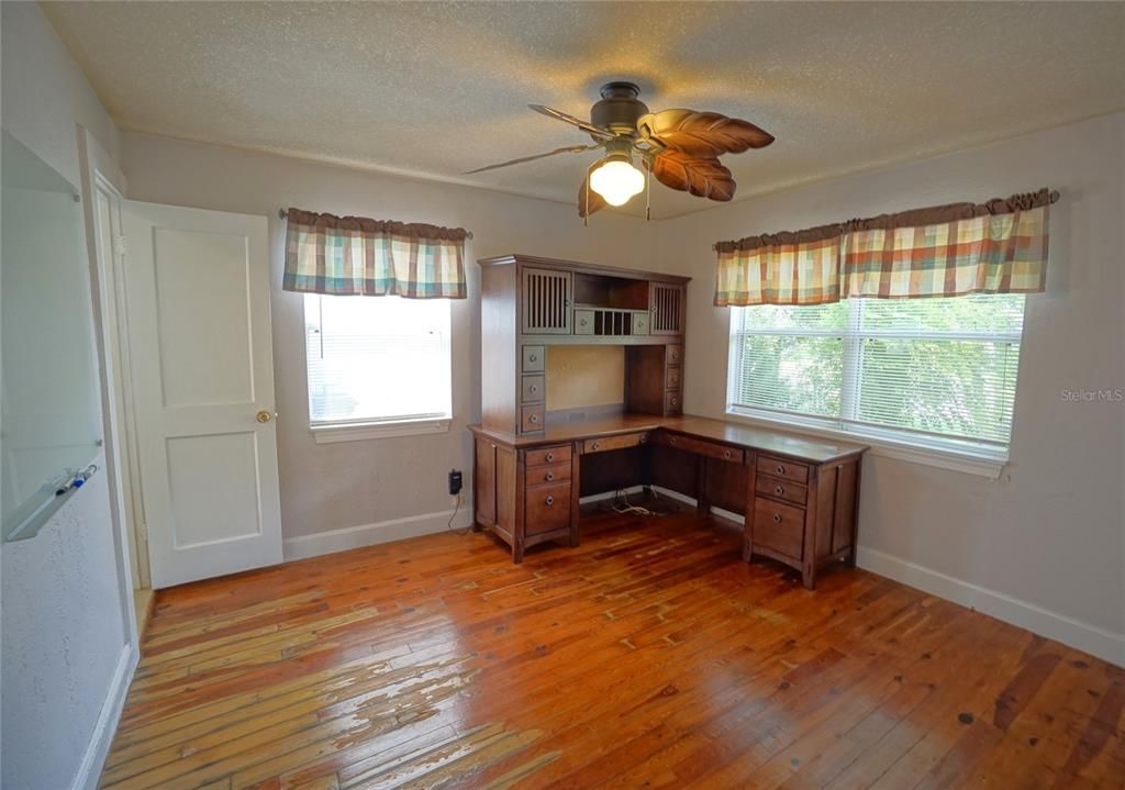 For Rent: $2,100 (3 beds, 2 baths, 1248 Square Feet)