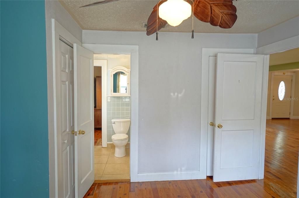 For Rent: $2,100 (3 beds, 2 baths, 1248 Square Feet)