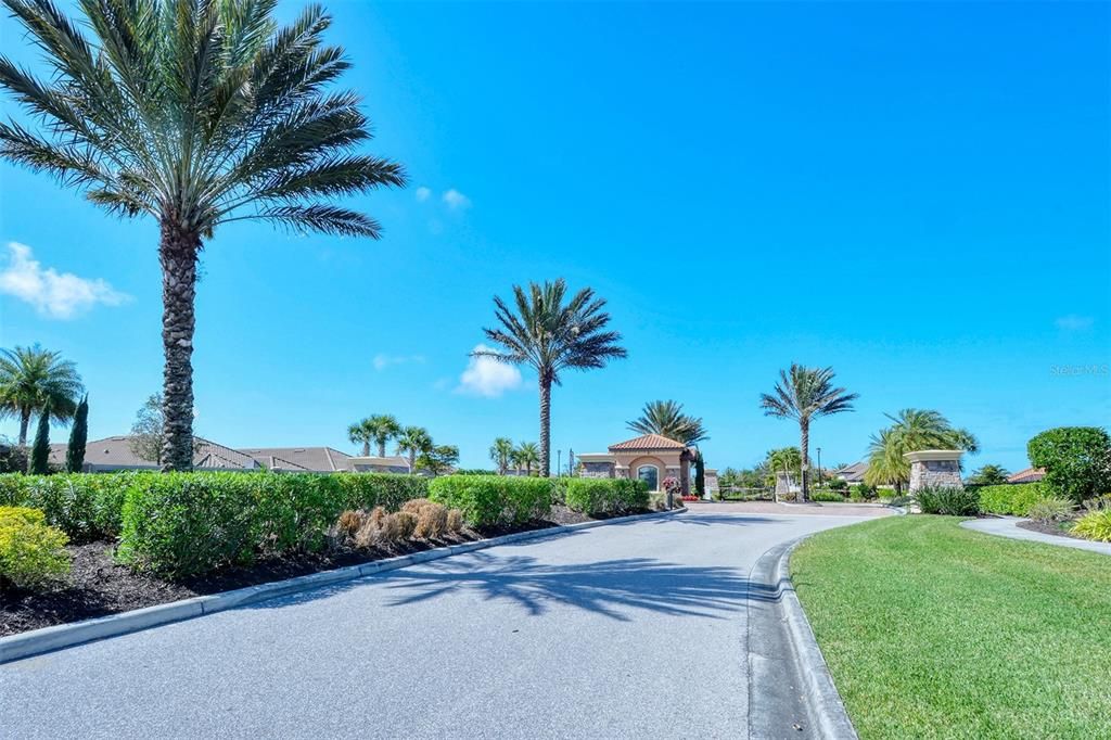 Active With Contract: $699,000 (3 beds, 2 baths, 2111 Square Feet)