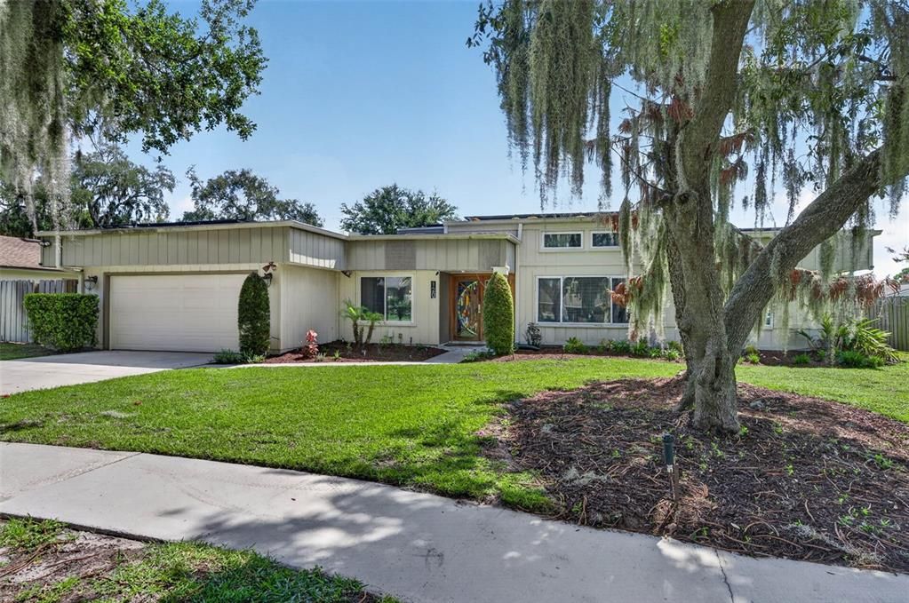 For Sale: $549,990 (4 beds, 3 baths, 2240 Square Feet)