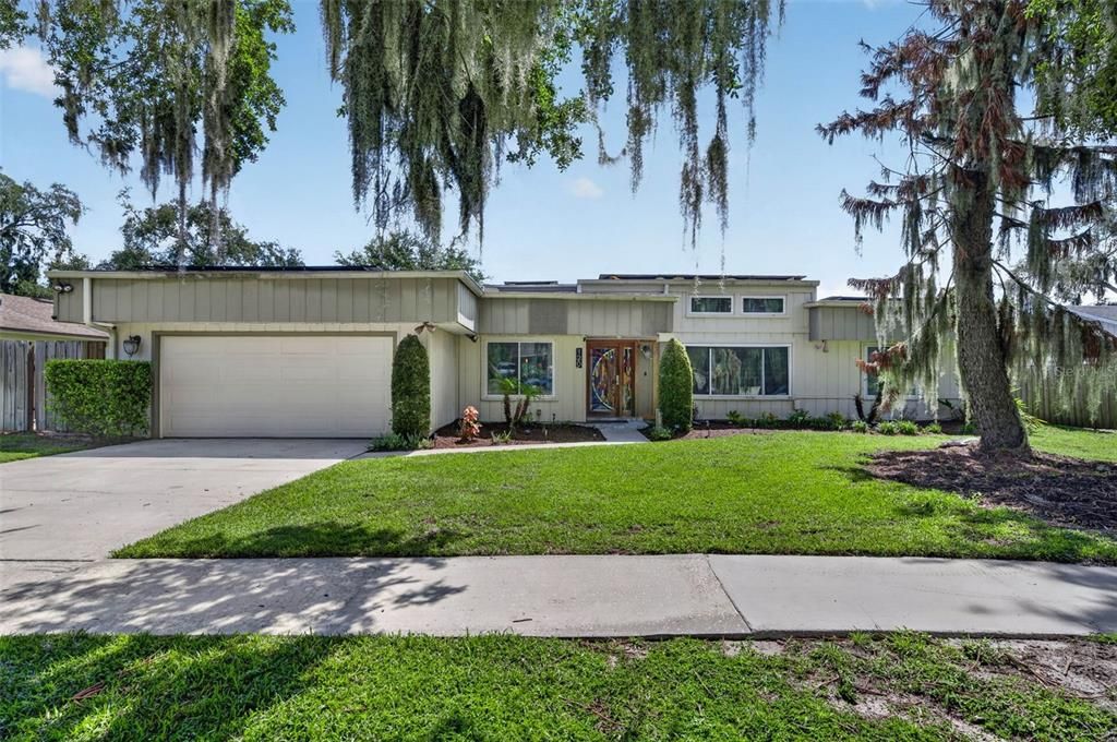 For Sale: $549,990 (4 beds, 3 baths, 2240 Square Feet)