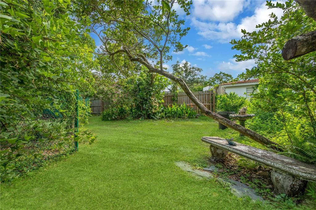 For Sale: $450,000 (3 beds, 3 baths, 1316 Square Feet)