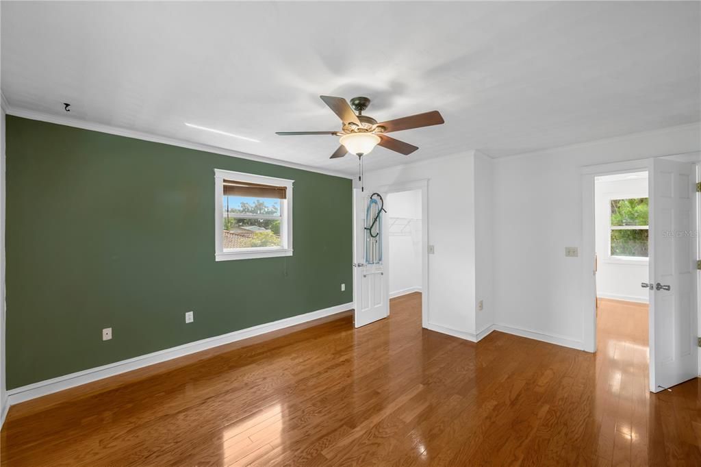 For Sale: $450,000 (3 beds, 3 baths, 1316 Square Feet)
