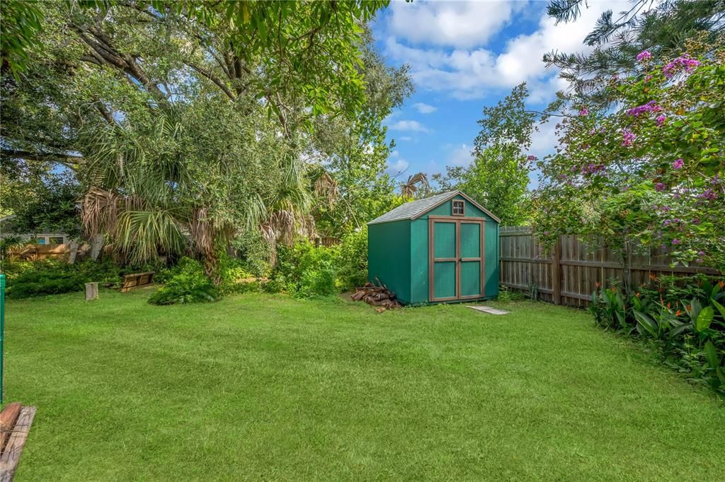 For Sale: $450,000 (3 beds, 3 baths, 1316 Square Feet)
