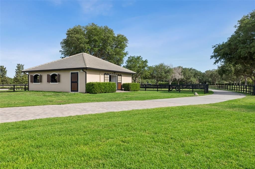 For Sale: $3,500,000 (6 beds, 7 baths, 5776 Square Feet)