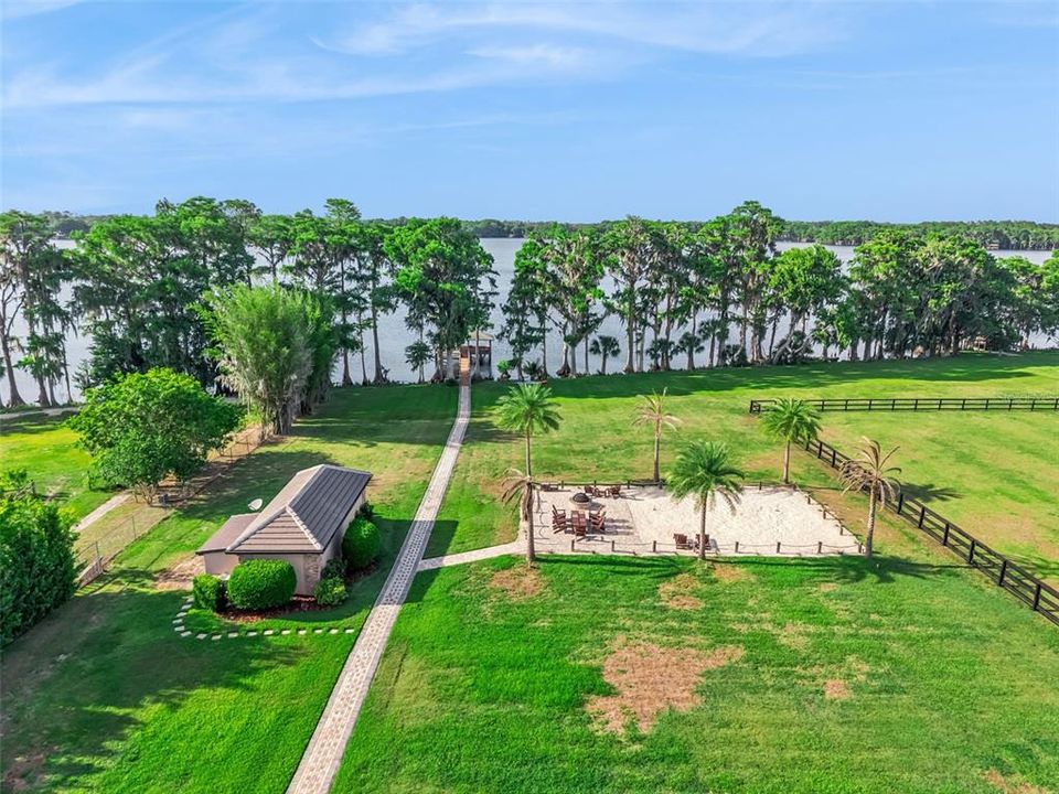 For Sale: $3,500,000 (6 beds, 7 baths, 5776 Square Feet)