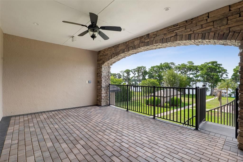 For Sale: $3,500,000 (6 beds, 7 baths, 5776 Square Feet)