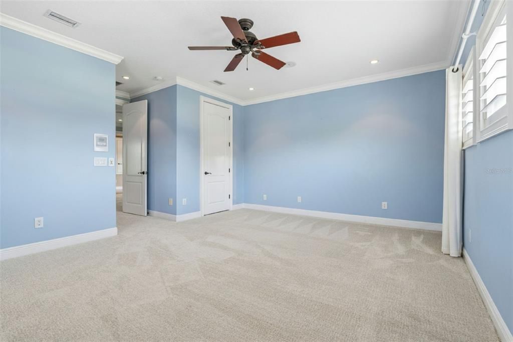 For Sale: $3,500,000 (6 beds, 7 baths, 5776 Square Feet)