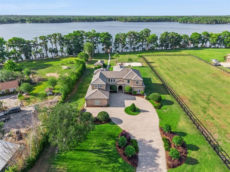 For Sale: $3,500,000 (6 beds, 7 baths, 5776 Square Feet)