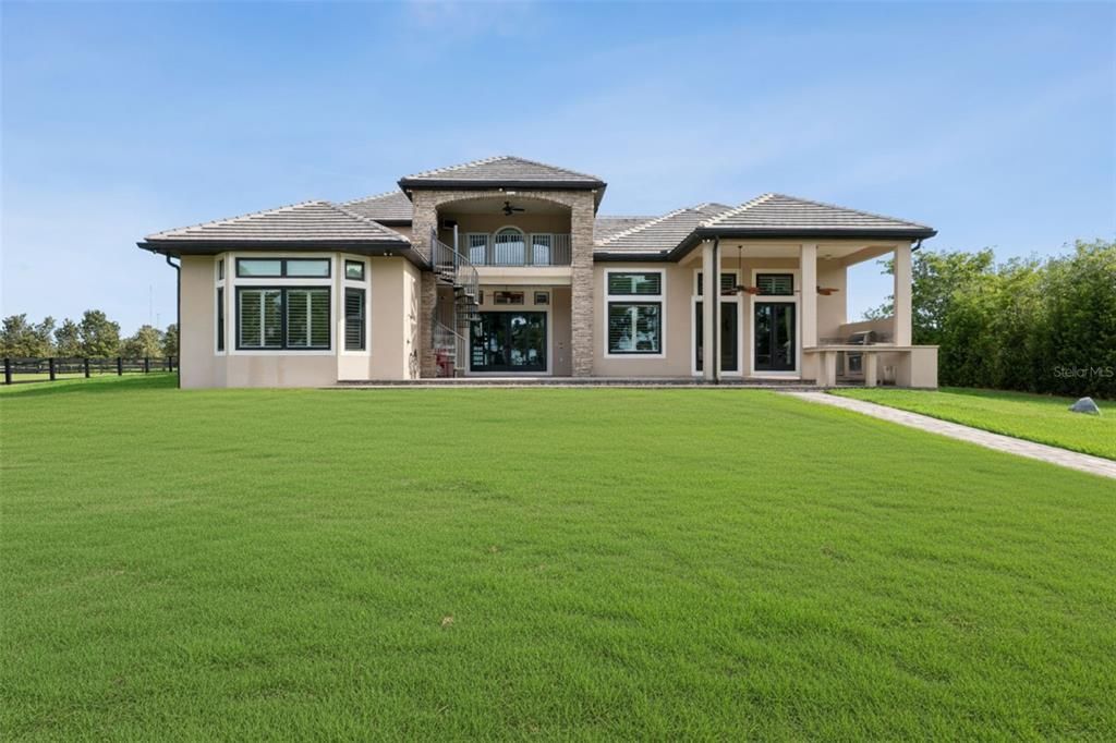 For Sale: $3,500,000 (6 beds, 7 baths, 5776 Square Feet)