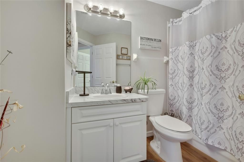 For Sale: $249,999 (2 beds, 2 baths, 1238 Square Feet)