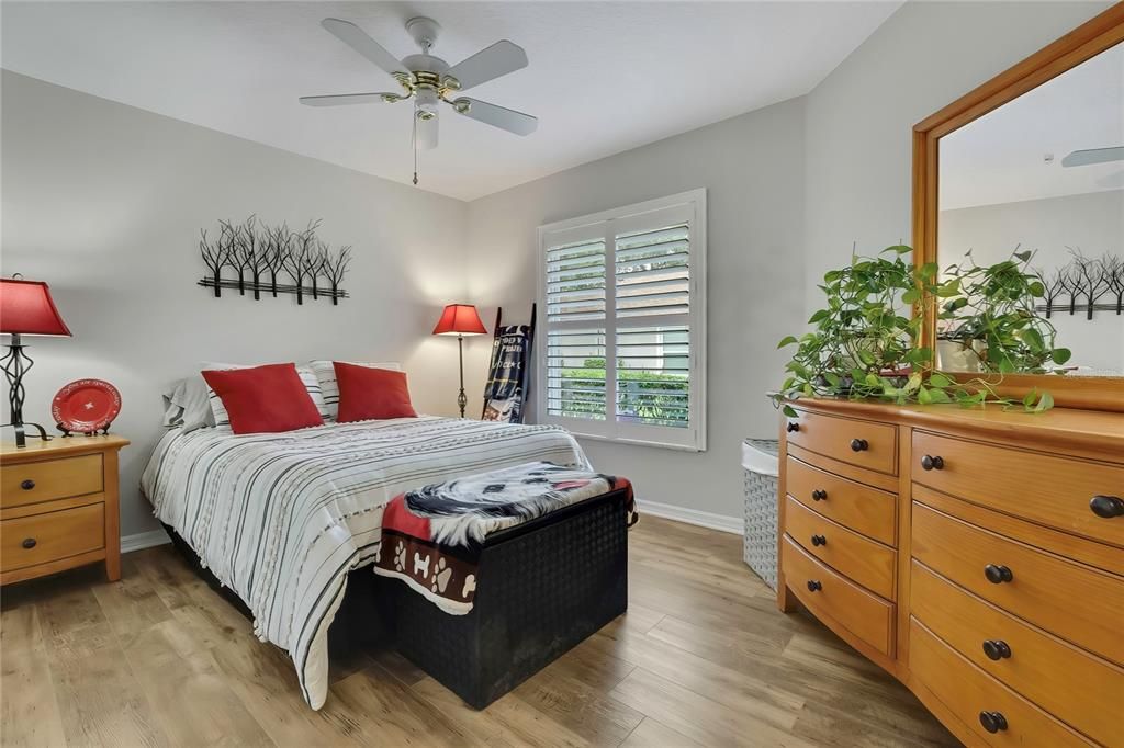 For Sale: $249,999 (2 beds, 2 baths, 1238 Square Feet)