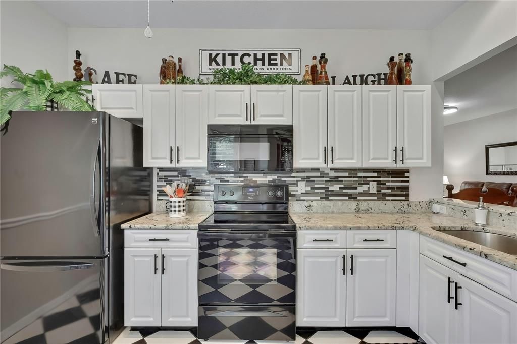 For Sale: $249,999 (2 beds, 2 baths, 1238 Square Feet)