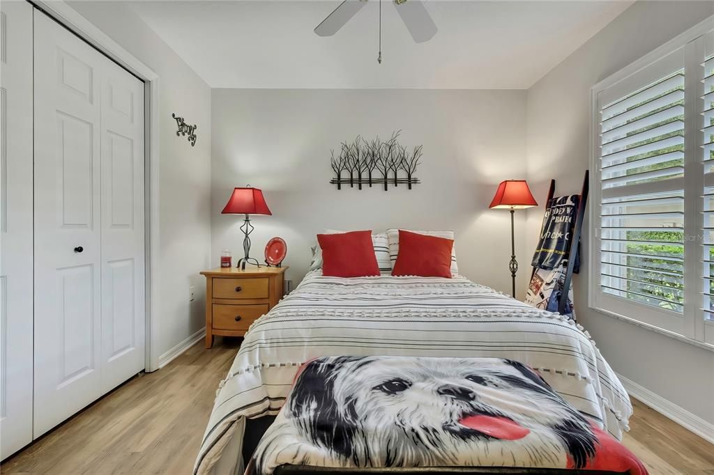 For Sale: $249,999 (2 beds, 2 baths, 1238 Square Feet)