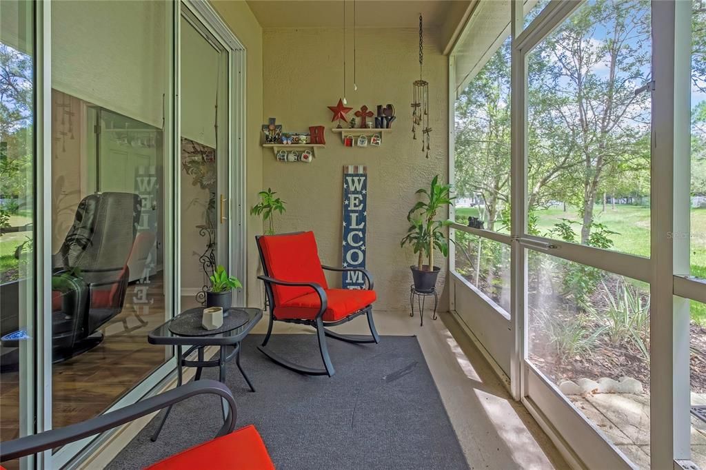 For Sale: $249,999 (2 beds, 2 baths, 1238 Square Feet)