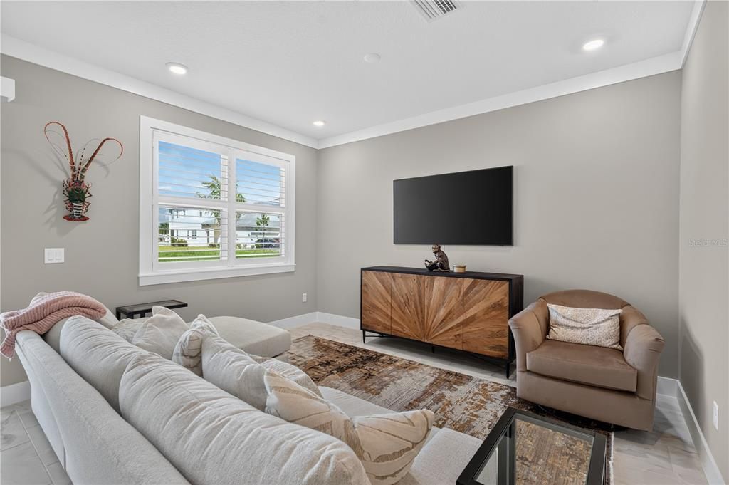 For Sale: $450,000 (3 beds, 2 baths, 1748 Square Feet)