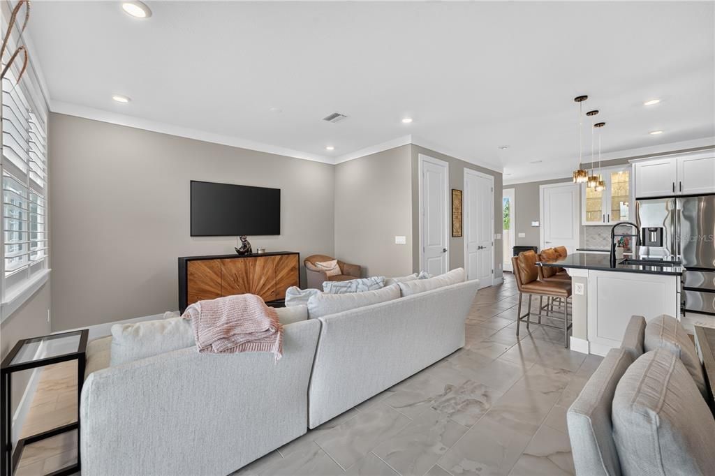 For Sale: $450,000 (3 beds, 2 baths, 1748 Square Feet)