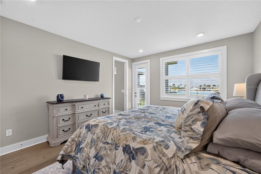 For Sale: $450,000 (3 beds, 2 baths, 1748 Square Feet)