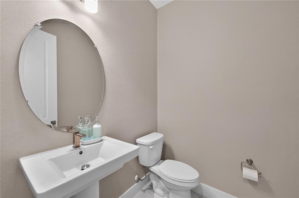 For Sale: $450,000 (3 beds, 2 baths, 1748 Square Feet)