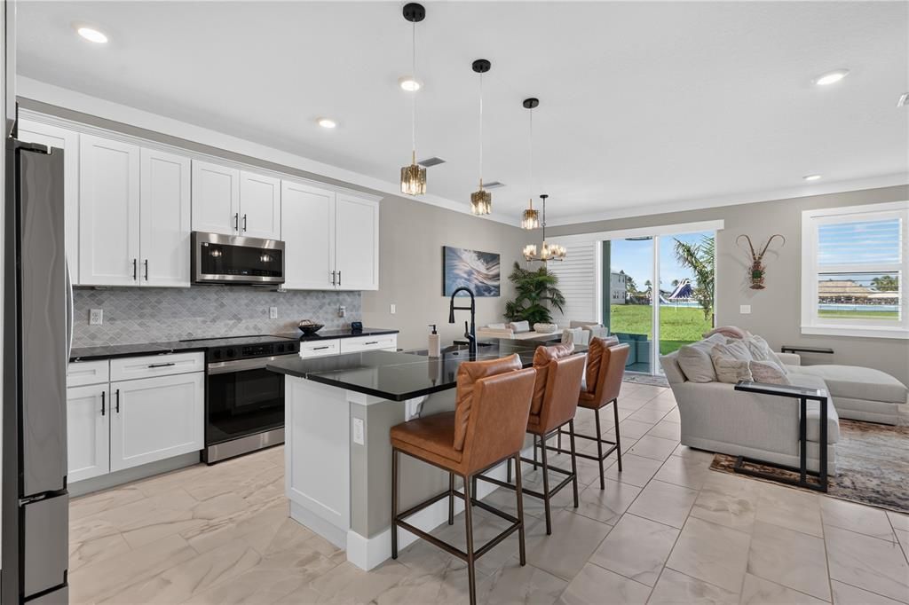 For Sale: $450,000 (3 beds, 2 baths, 1748 Square Feet)