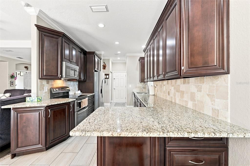 For Sale: $399,000 (3 beds, 2 baths, 1729 Square Feet)
