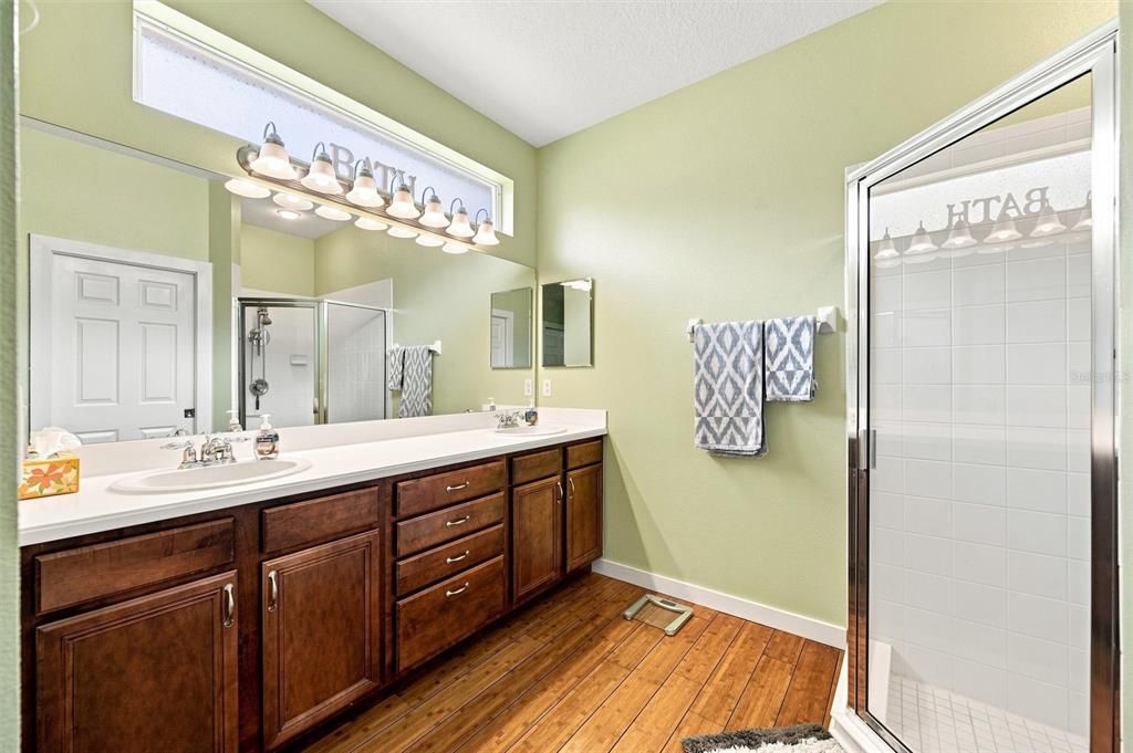For Sale: $399,000 (3 beds, 2 baths, 1729 Square Feet)
