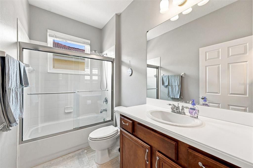For Sale: $399,000 (3 beds, 2 baths, 1729 Square Feet)