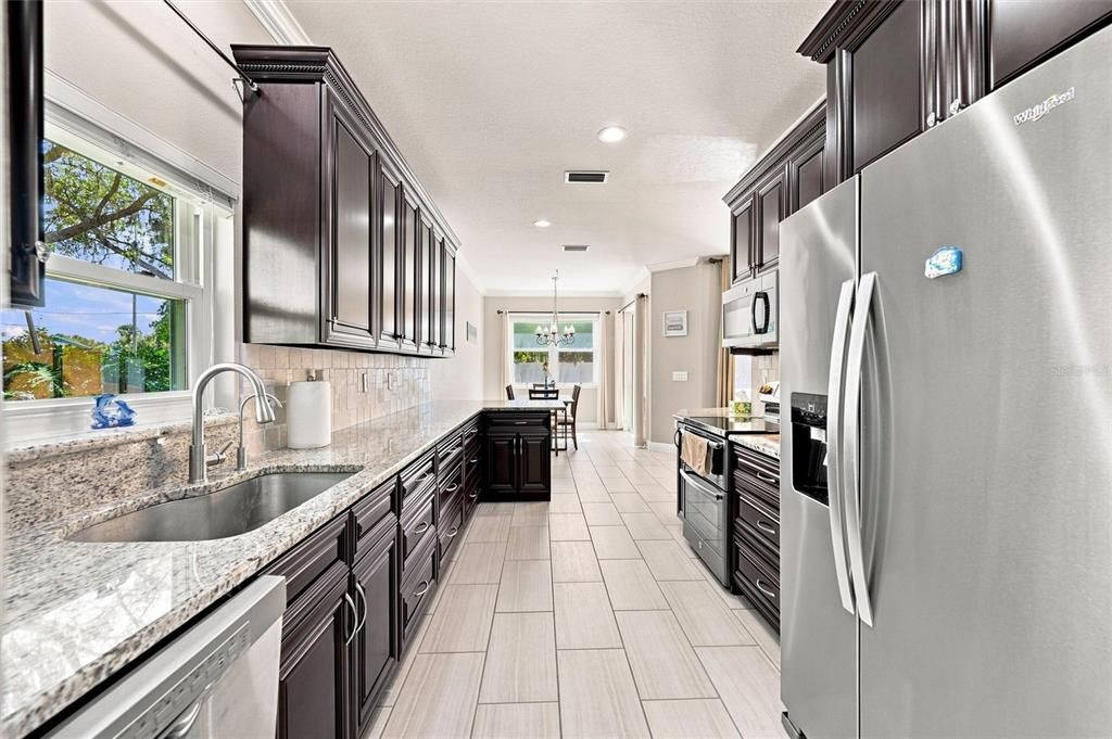 For Sale: $399,000 (3 beds, 2 baths, 1729 Square Feet)
