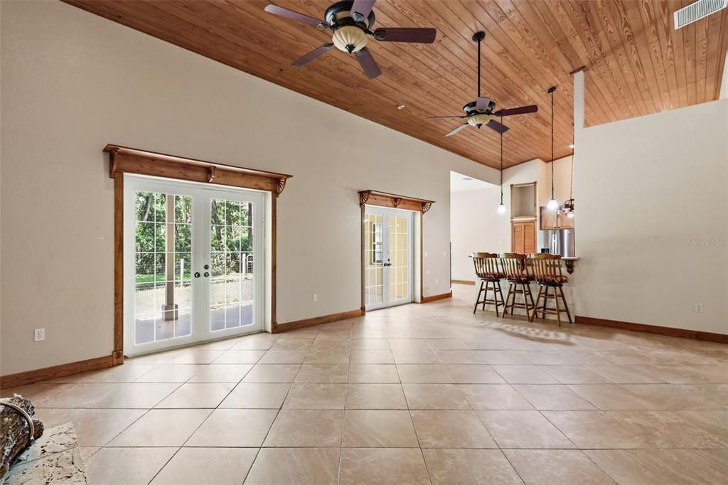 En Venta: $839,900 (3 camas, 3 baños, 3356 Pies cuadrados)