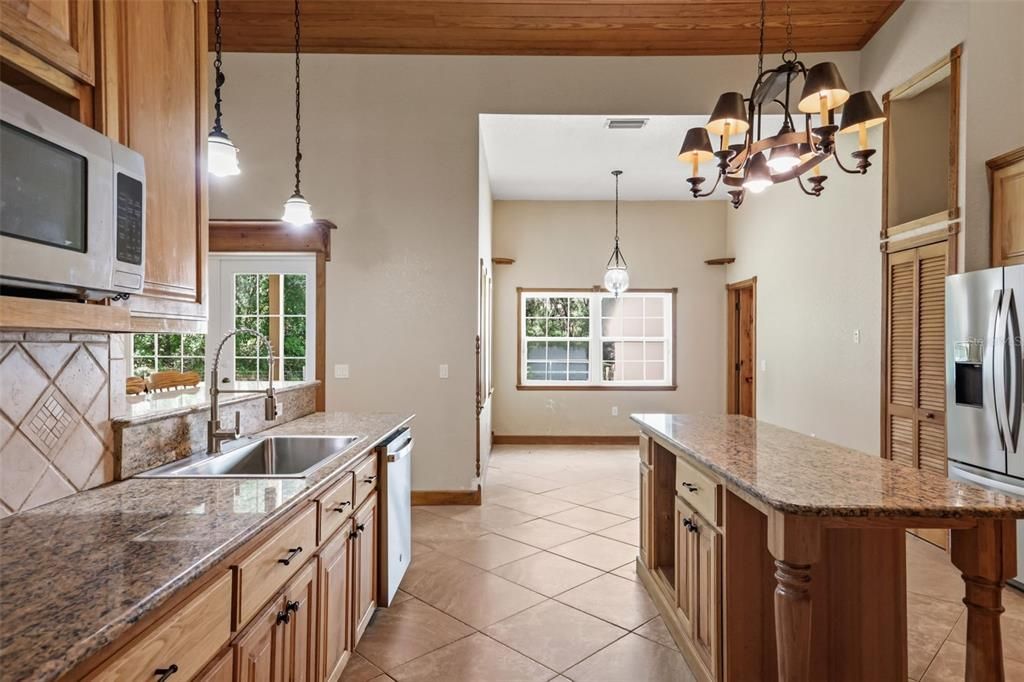En Venta: $839,900 (3 camas, 3 baños, 3356 Pies cuadrados)