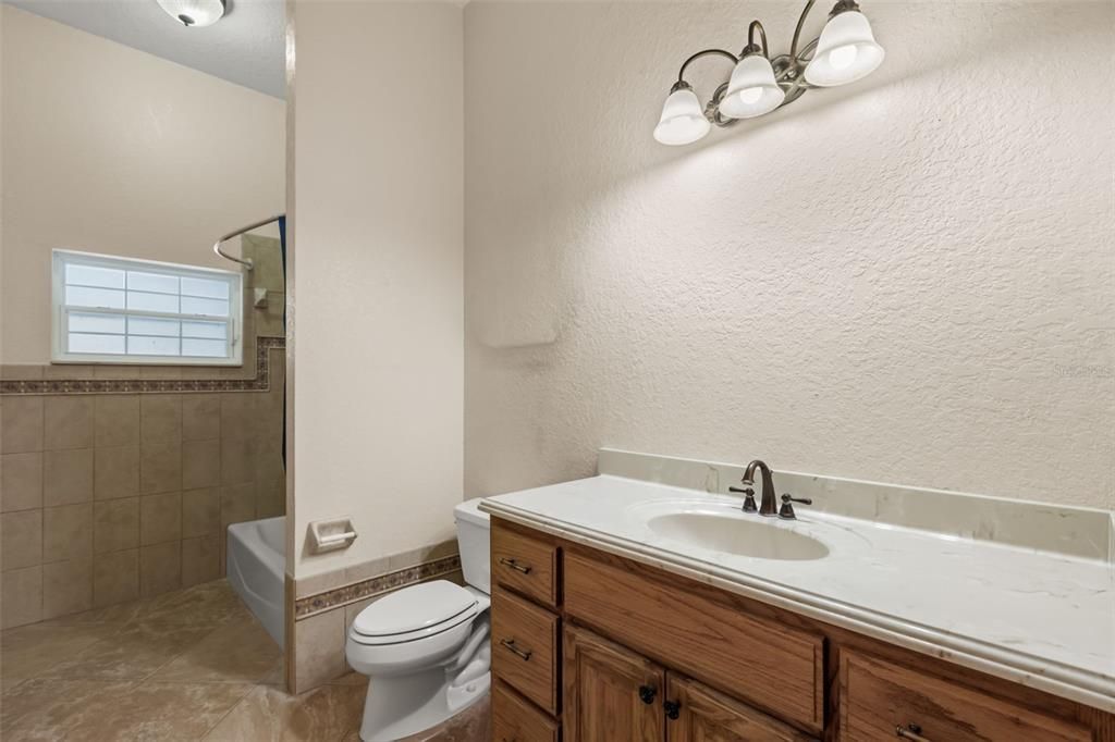 En Venta: $839,900 (3 camas, 3 baños, 3356 Pies cuadrados)