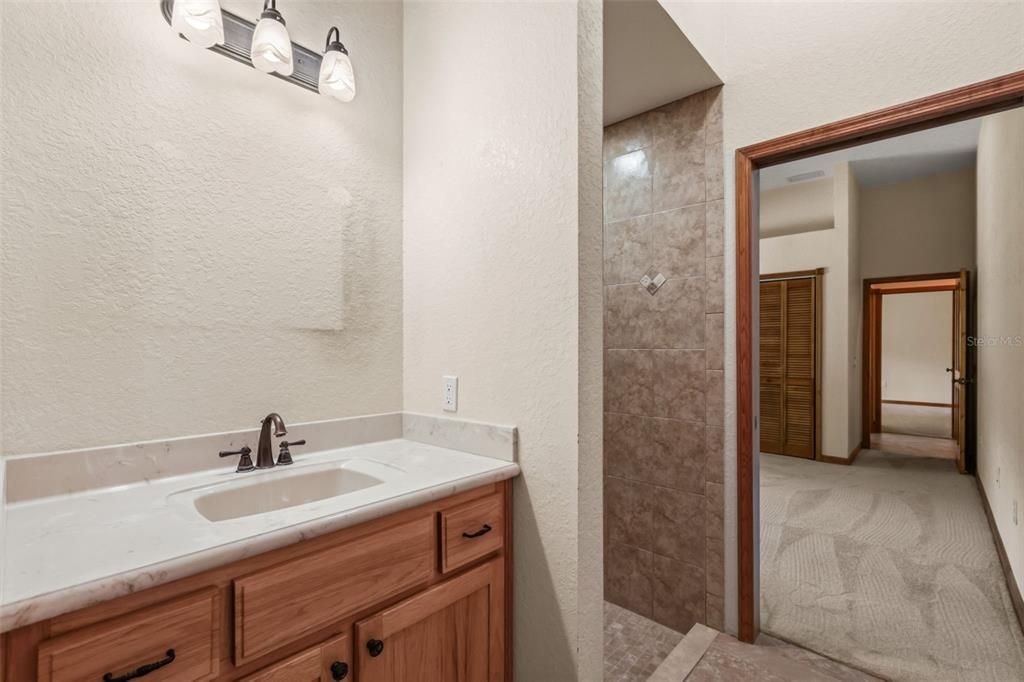 En Venta: $839,900 (3 camas, 3 baños, 3356 Pies cuadrados)