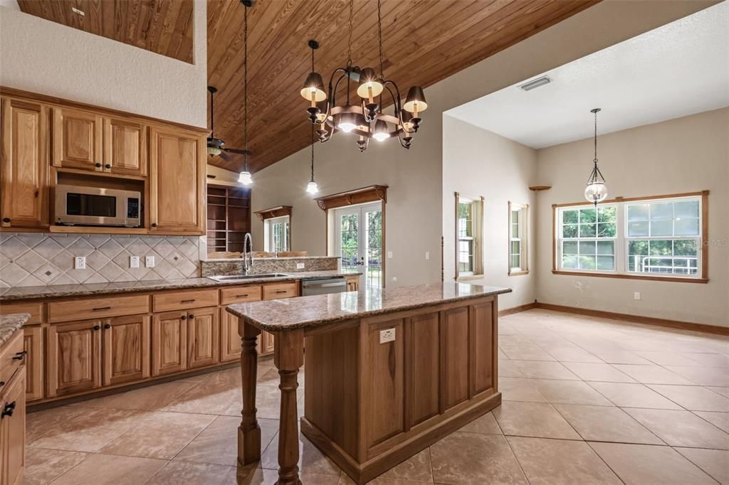 En Venta: $839,900 (3 camas, 3 baños, 3356 Pies cuadrados)