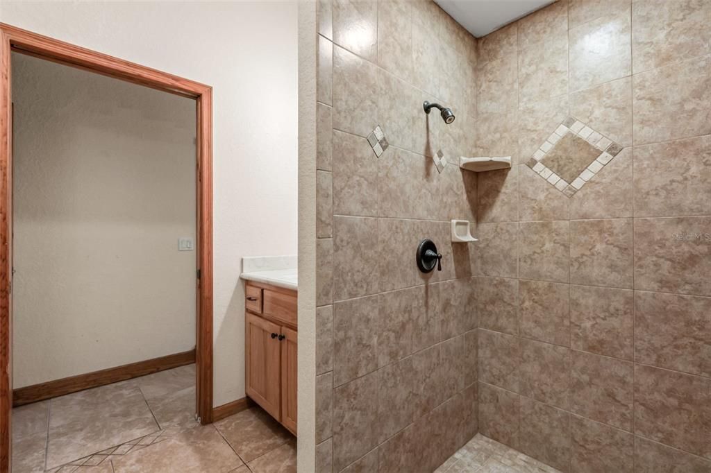 En Venta: $839,900 (3 camas, 3 baños, 3356 Pies cuadrados)
