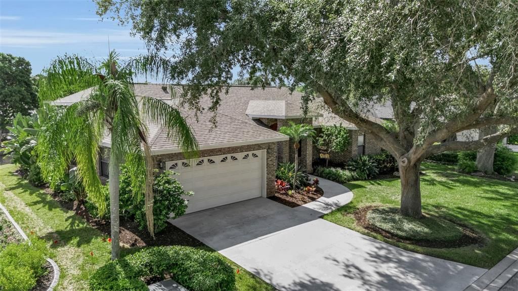 For Sale: $599,000 (3 beds, 2 baths, 2408 Square Feet)