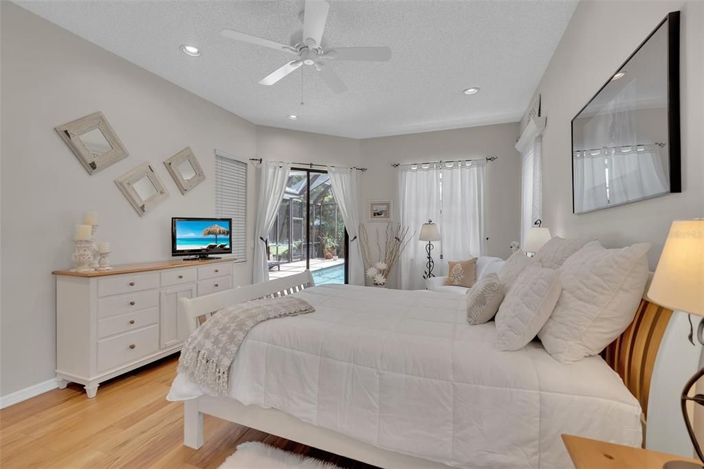 For Sale: $599,000 (3 beds, 2 baths, 2408 Square Feet)