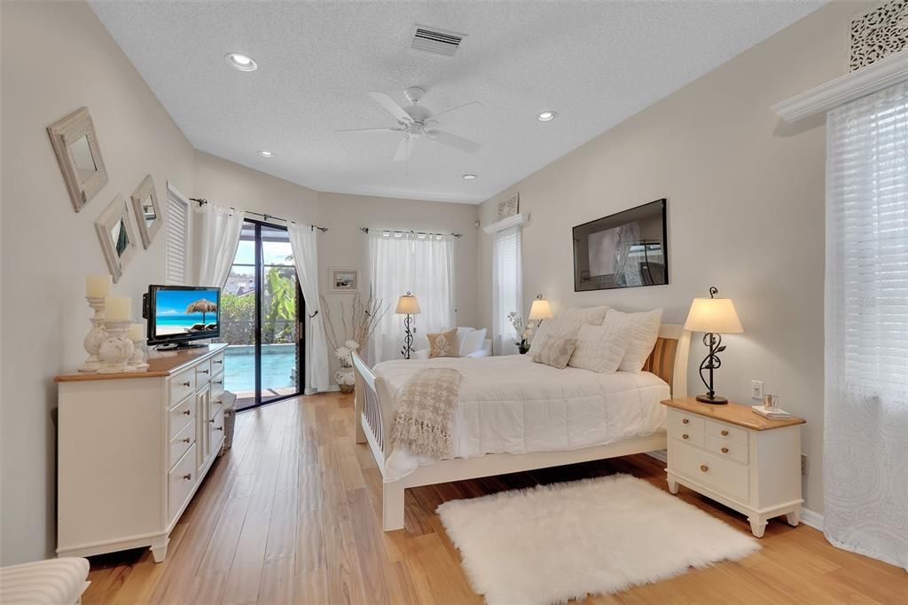 For Sale: $599,000 (3 beds, 2 baths, 2408 Square Feet)