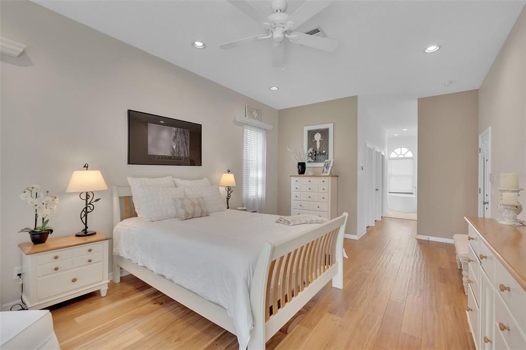 For Sale: $599,000 (3 beds, 2 baths, 2408 Square Feet)