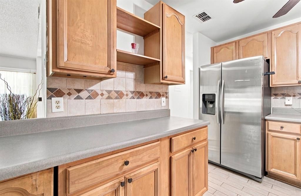 En Venta: $365,000 (3 camas, 2 baños, 1337 Pies cuadrados)