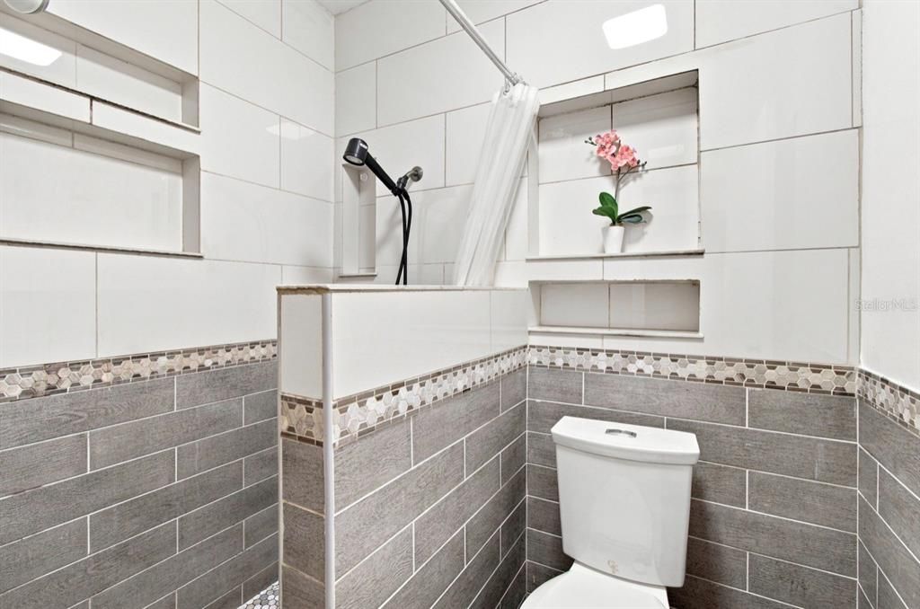 En Venta: $365,000 (3 camas, 2 baños, 1337 Pies cuadrados)